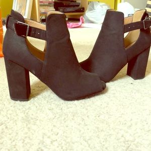 Black suede heels